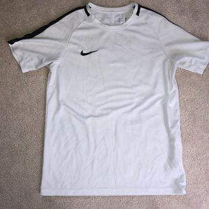Boys extra large Nike dri fit + mesh workout shirt